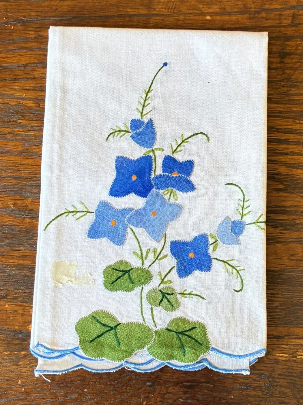 Vintage Hand Appliquéd and Embroidered Guest Hand Towels New
